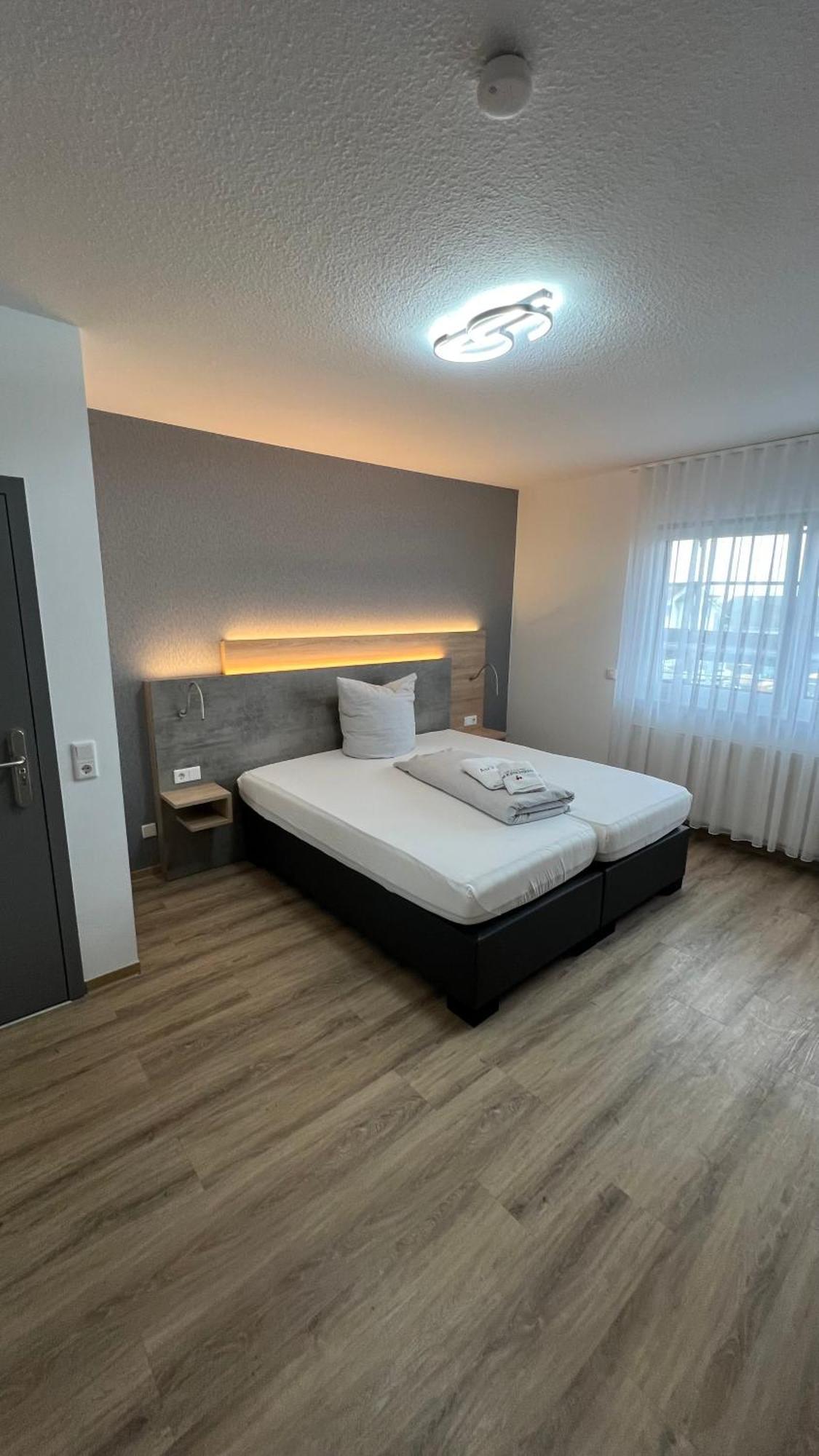 Hotel & Restaurant Am Kirschberg Alten Buseck Extérieur photo