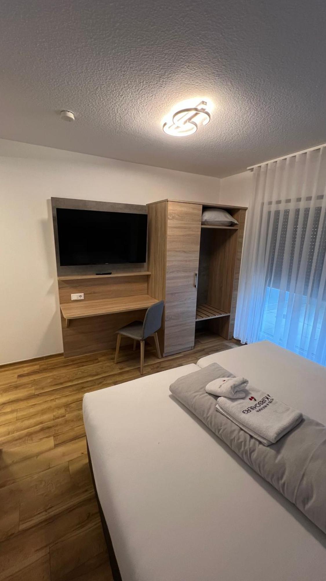 Hotel & Restaurant Am Kirschberg Alten Buseck Extérieur photo