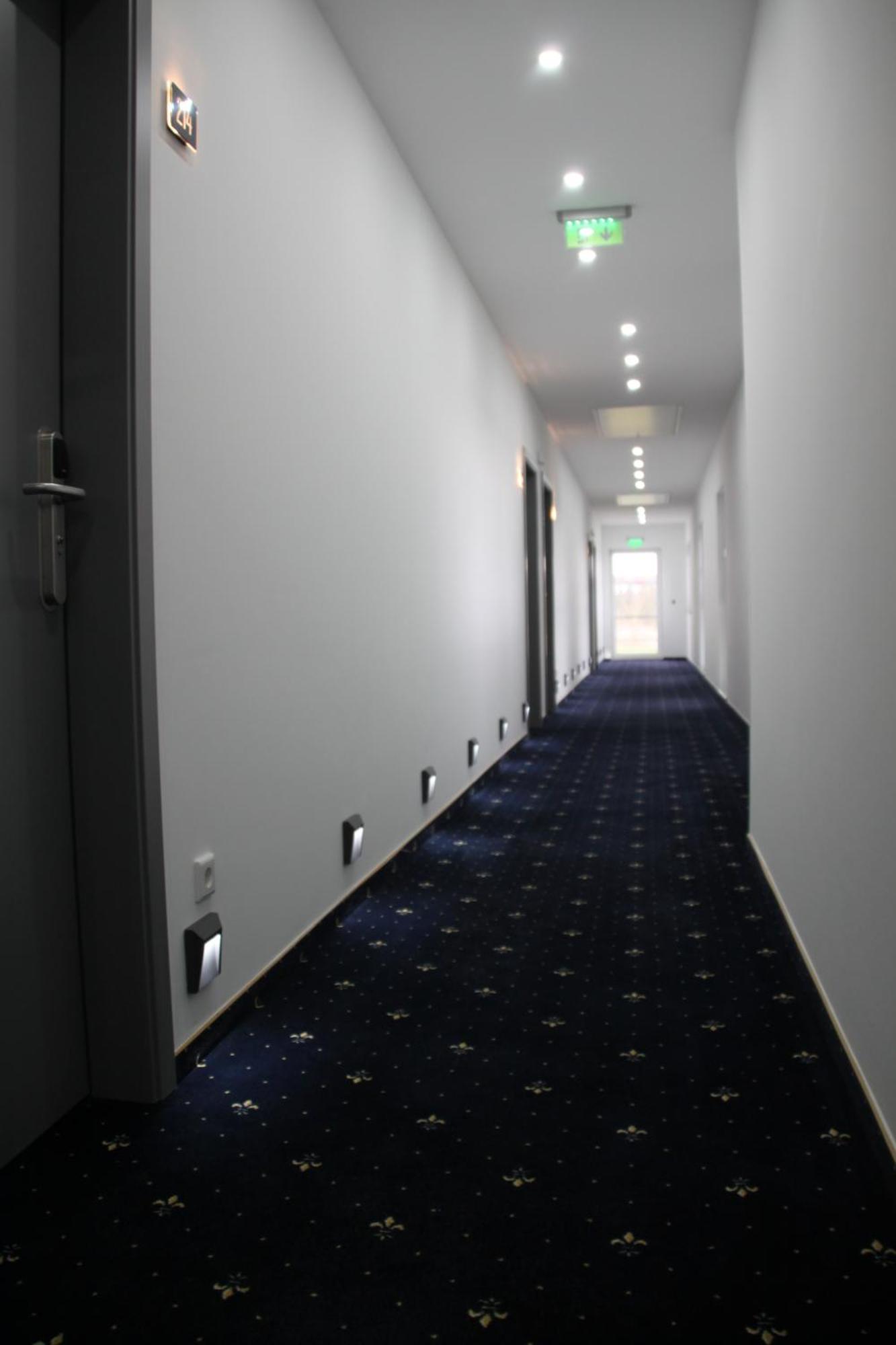 Hotel & Restaurant Am Kirschberg Alten Buseck Extérieur photo