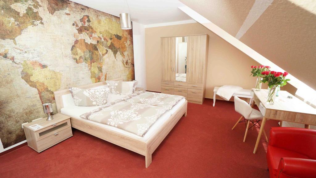 Hotel & Restaurant Am Kirschberg Alten Buseck Extérieur photo